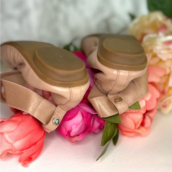 Taryn Rose Ballet Flat - Picture 8 of 9